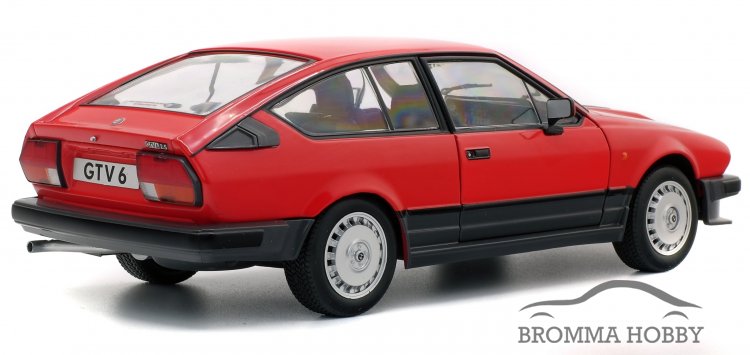 Alfa Romeo GTV 6 (1984) - Klicka på bilden för att stänga
