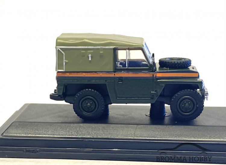 Land Rover Lightweight - RAF Police - Click Image to Close