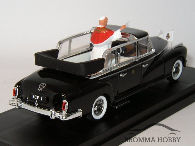 Mercedes 300 D Limousine (1960) - Påven - Klicka på bilden för att stänga