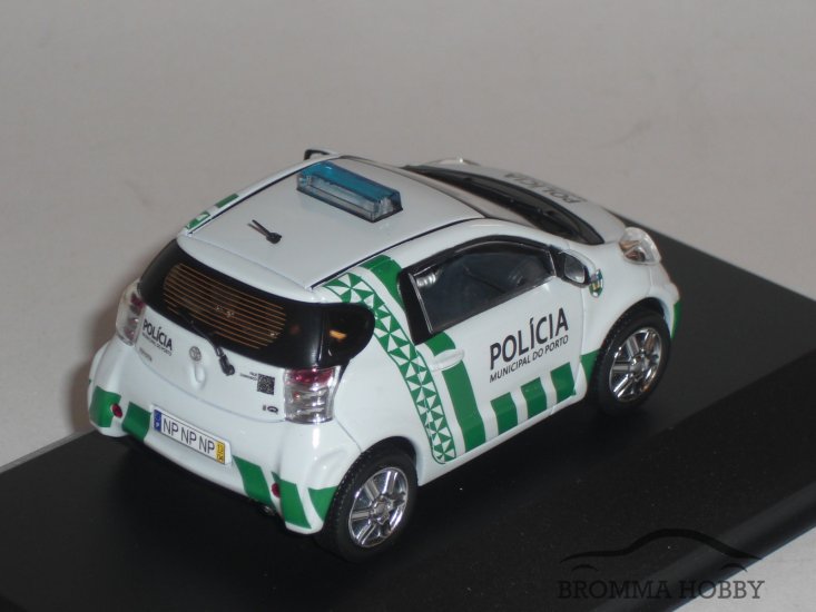 Toyota IQ (2013) - Policia - Klicka på bilden för att stänga
