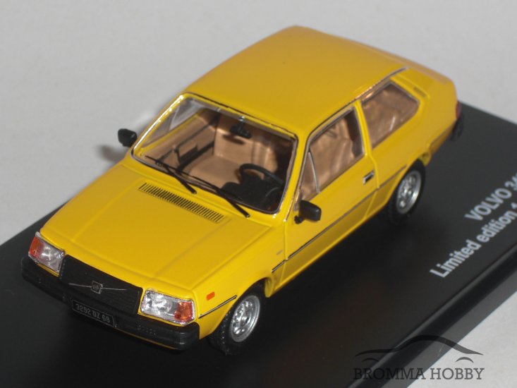 Volvo 343 DL (1976) - Klicka på bilden för att stänga